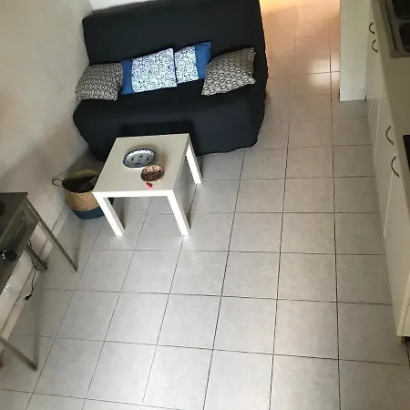 Mini Pour 4 A 300m De La Avec Piscine Hébergement de vacances *